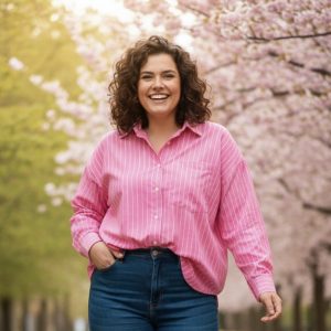 Camisa de Rayas Rosa para Mujer – Estilo Oversize Romántico