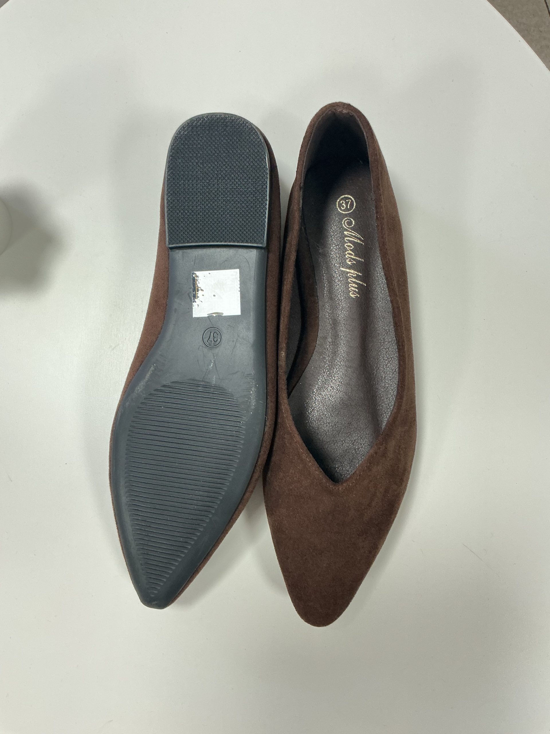 Zapato Plano Estilo Bailarina en Antelina Marrón - Elegancia y Confort - Imagen 3