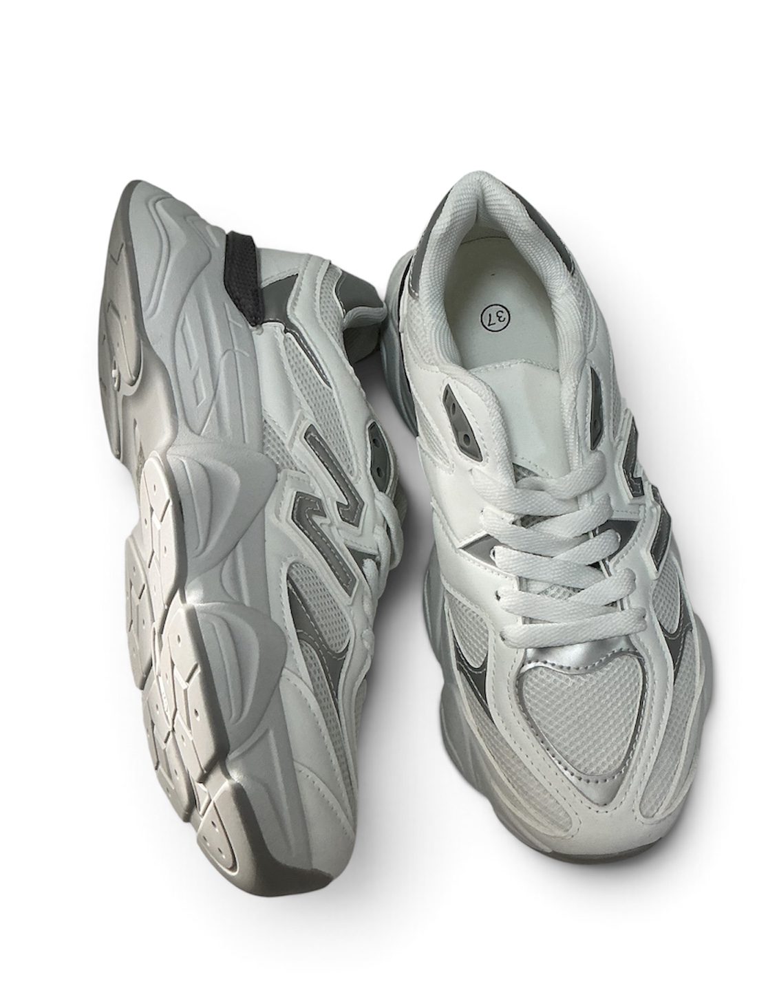 Zapatillas Deportivas Blancas Mujer - Estilo Retro Runner con Detalles Plateados - Imagen 2